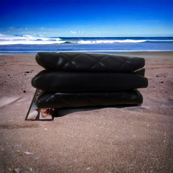 Mini Diamond Quilted Tri-Part Pochette - Picture 2 of 3